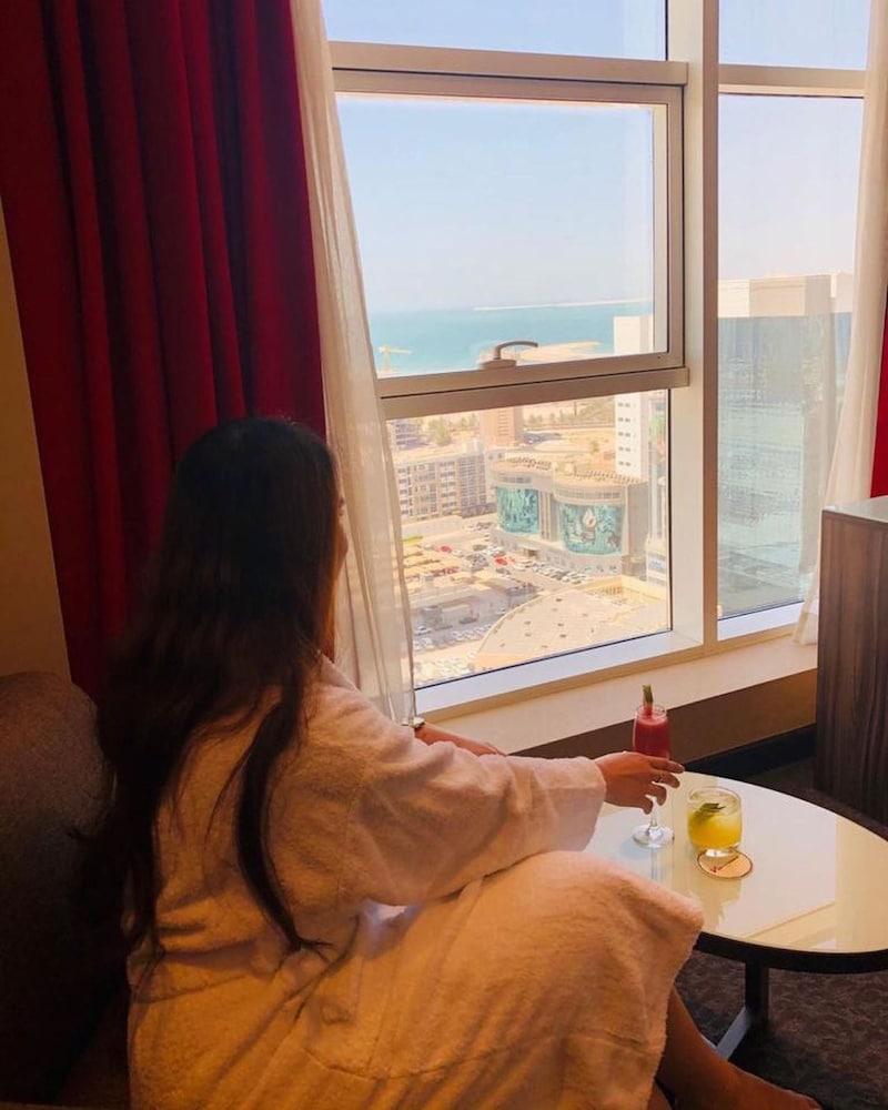 Swiss-Belhotel Seef Bahrain Манама Екстериор снимка