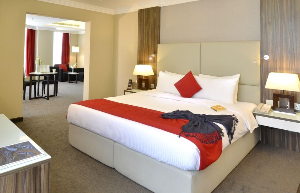 Swiss-Belhotel Seef Bahrain Манама Екстериор снимка