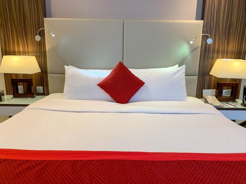 Swiss-Belhotel Seef Bahrain Манама Екстериор снимка