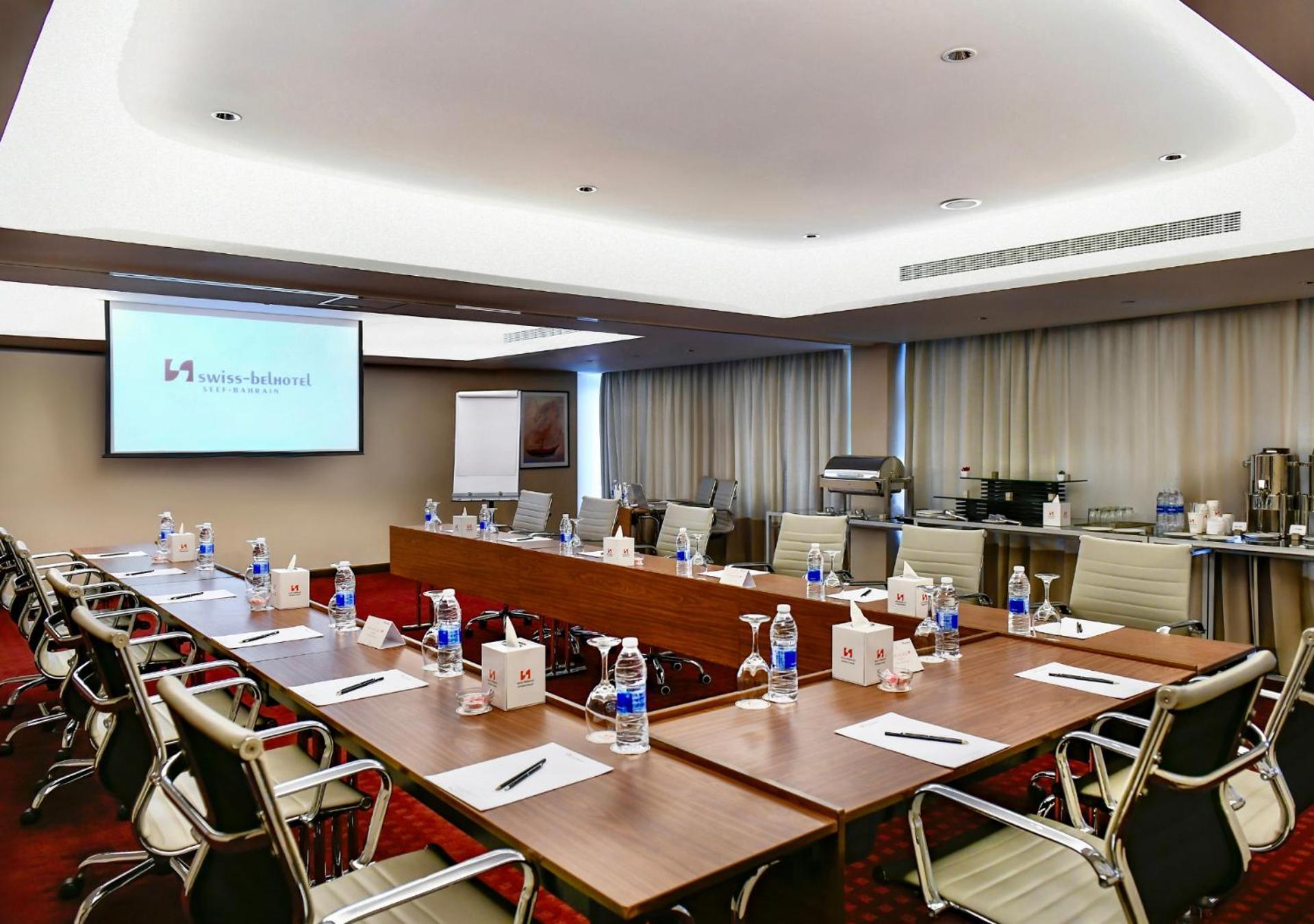 Swiss-Belhotel Seef Bahrain Манама Екстериор снимка