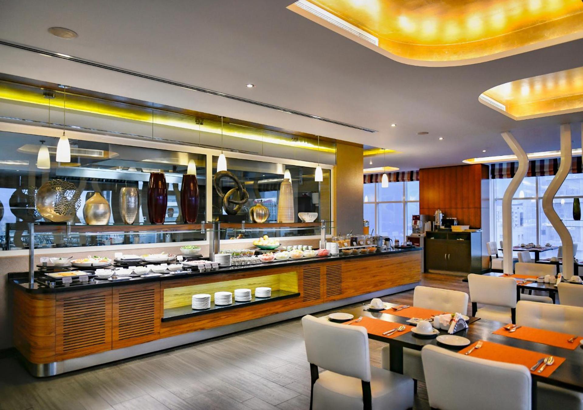 Swiss-Belhotel Seef Bahrain Манама Екстериор снимка